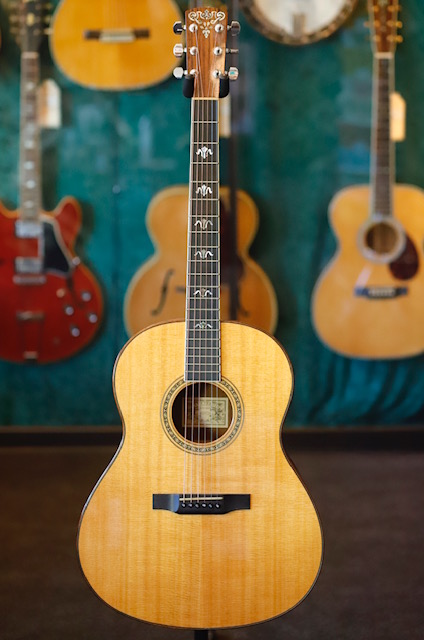 Larrivee L-19 1994 – McCabe's Guitar Shop