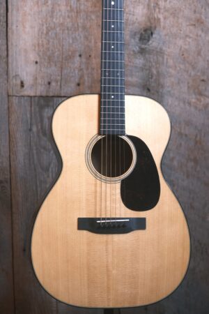 Martin 00-18